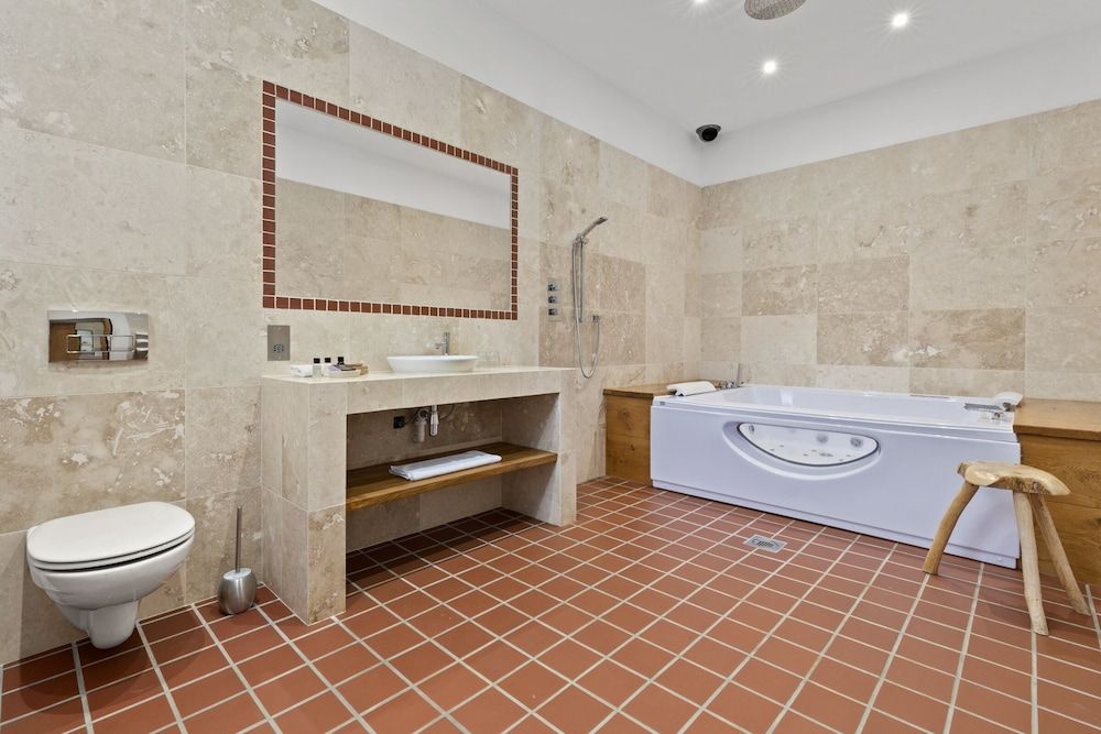 Slebech Park Restaurant & Rooms Deluxe Double Room (Top Notch) 9