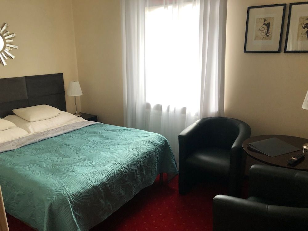 Basic Single Room, Non Smoking, Garden View