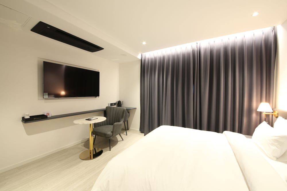 Hotel Stay Gumi Standard Room (No Breakfast on Sat&Sun) 2