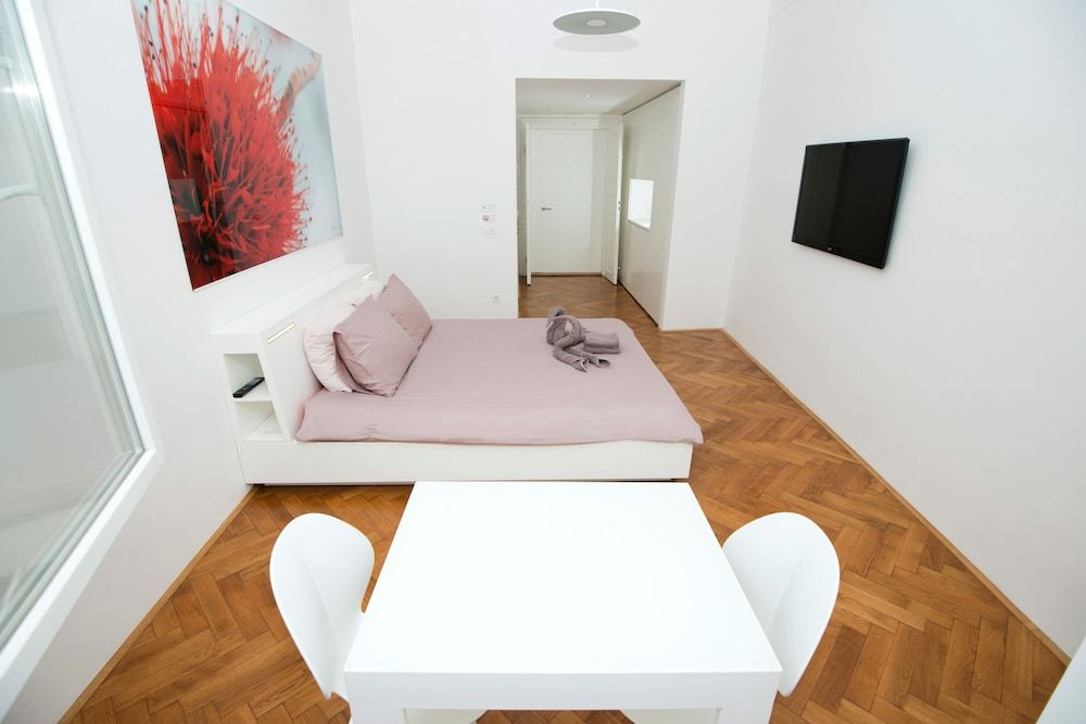 Galeria River Double Room 11