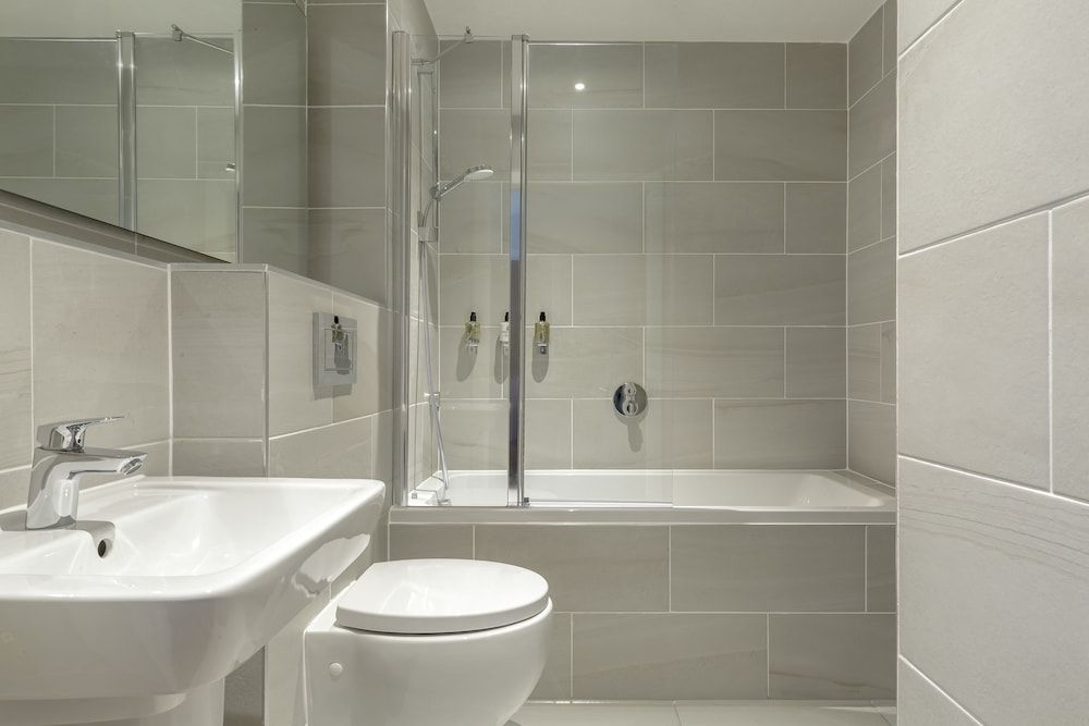 Destiny Scotland Royal Mile Residence Superior 2 Bed Apartment with Balcony 5