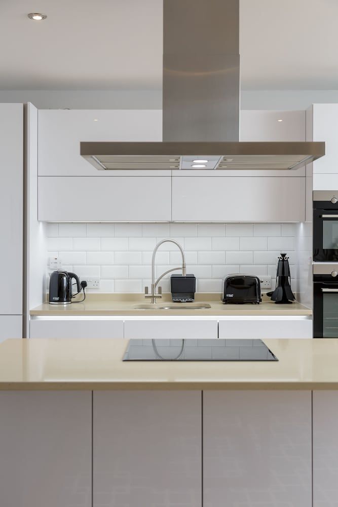 Destiny Scotland Royal Mile Residence Superior 2 Bed Apartment with Balcony 3