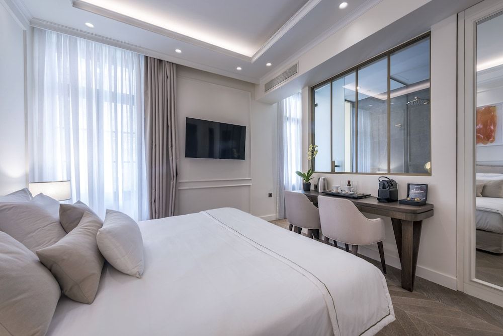 Standard Room with Balcony (Residence - Annex building)
