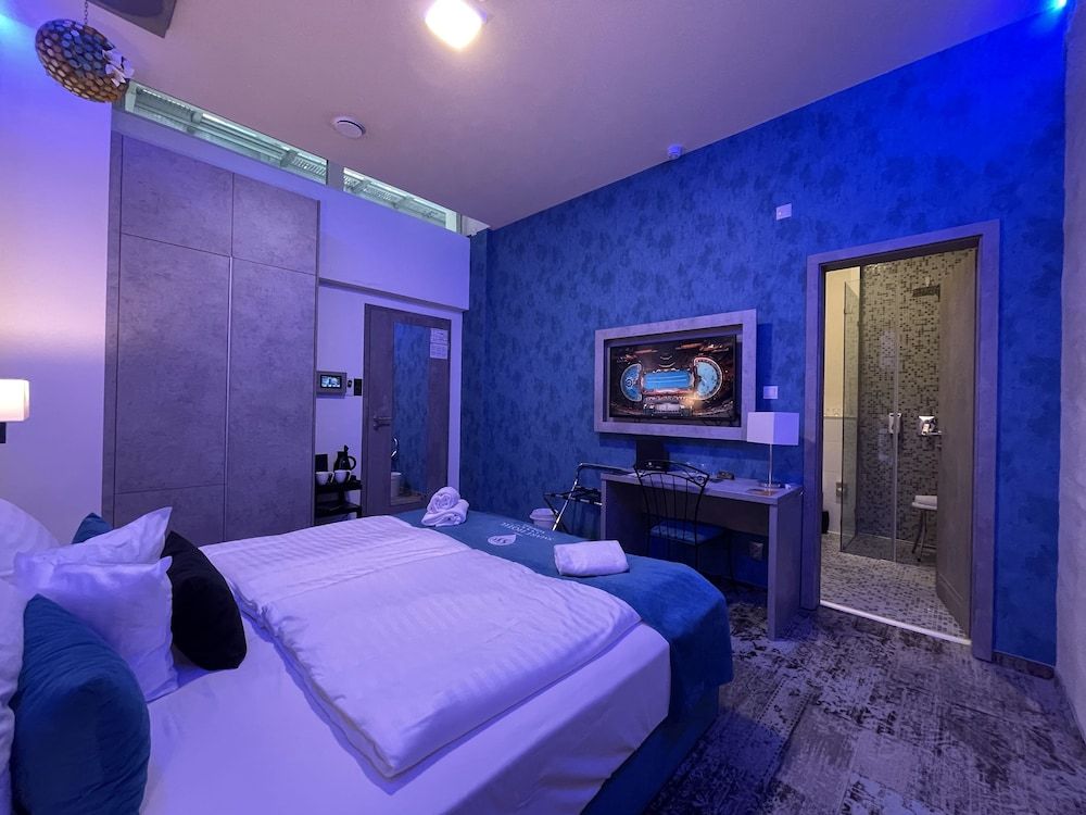 Smart Hotel Budapest Standard room without window 2