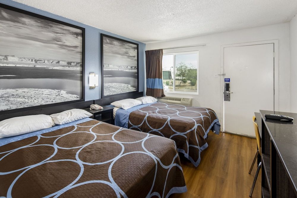 Basic Room, 2 Double Beds, Smoking