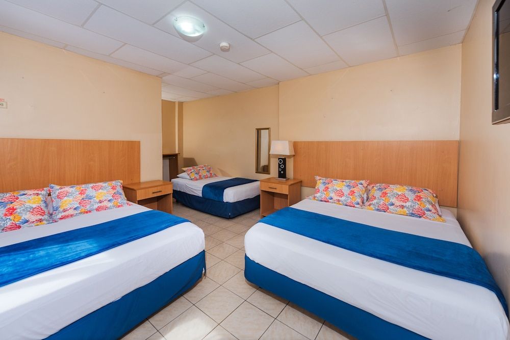 Hostal North Seymour Family Room, Accessible 2