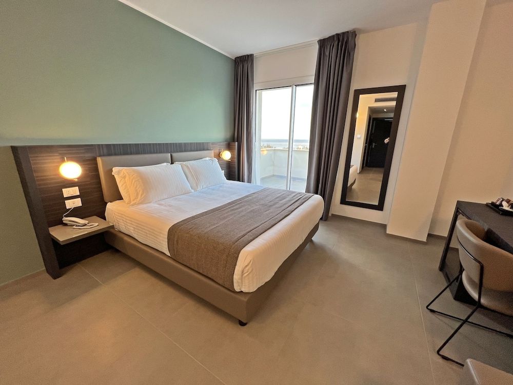 Deluxe Triple Room, Sea View