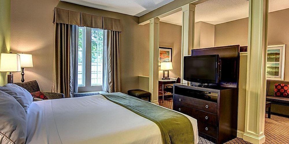 Deluxe Studio Suite