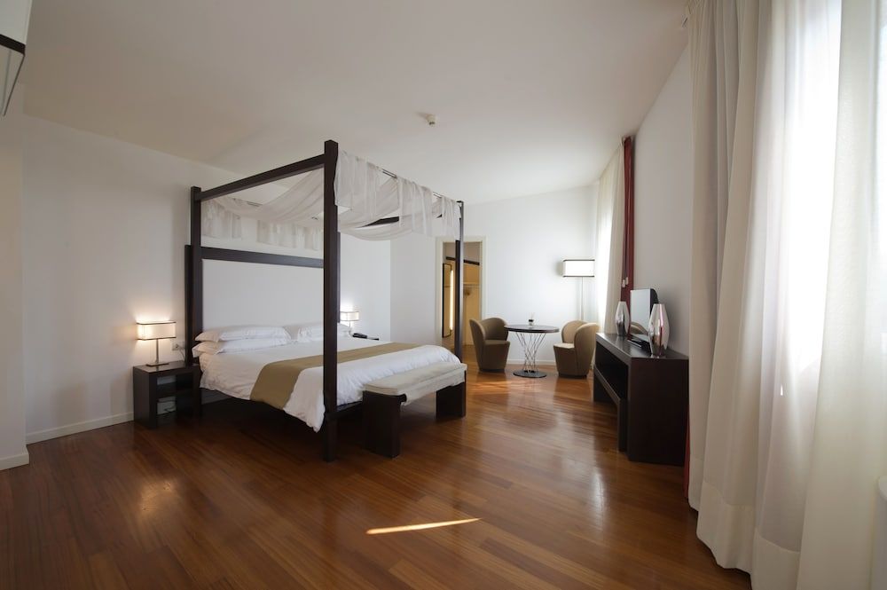 undefined Eden Rock Resort 5