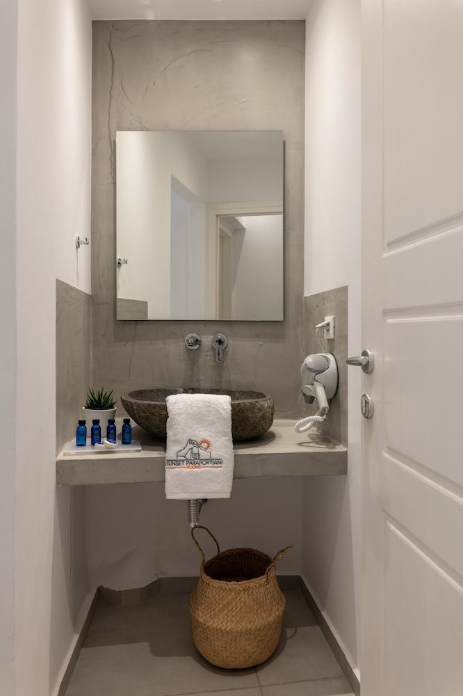 Sunset Paraportiani Rooms Classic Room 9