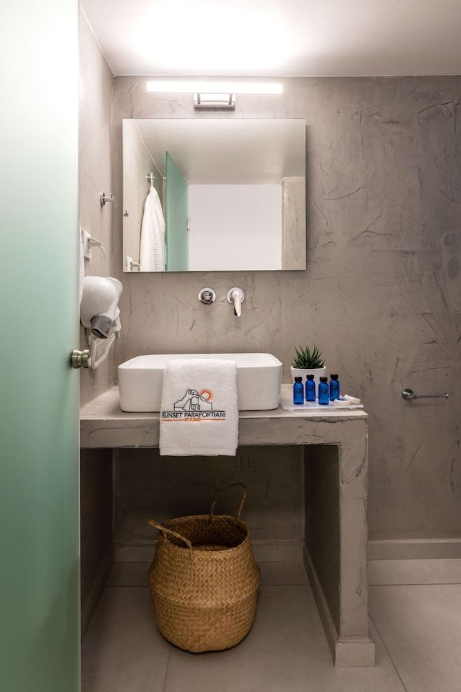 Sunset Paraportiani Rooms Basic Room 5