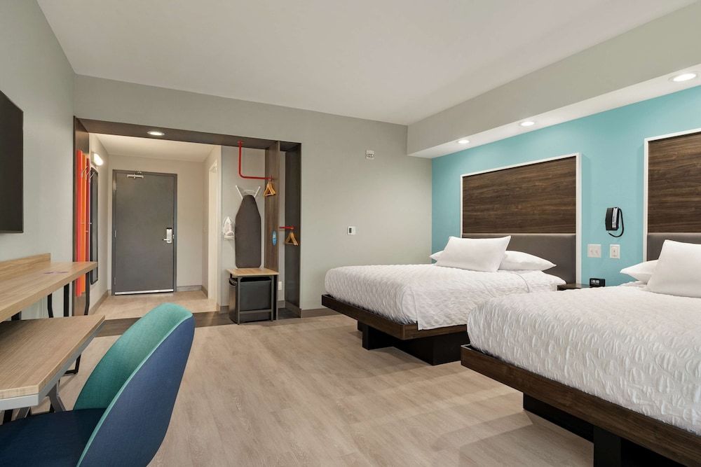 Room, 2 Queen Beds, Accessible (Hearing)