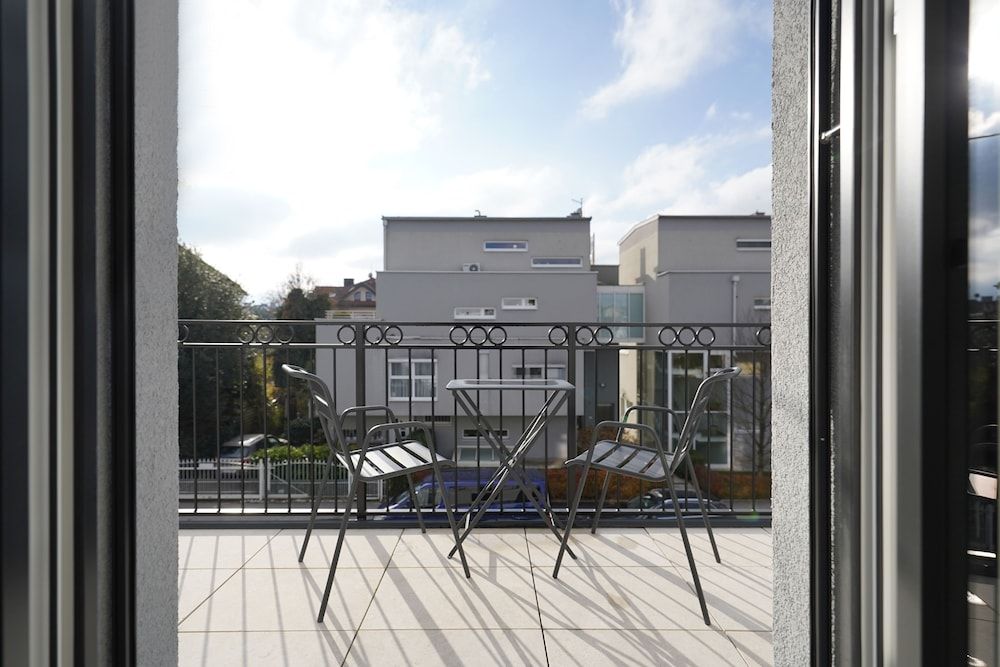 Numa Salzburg Maximilian Medium Room with Balcony 4