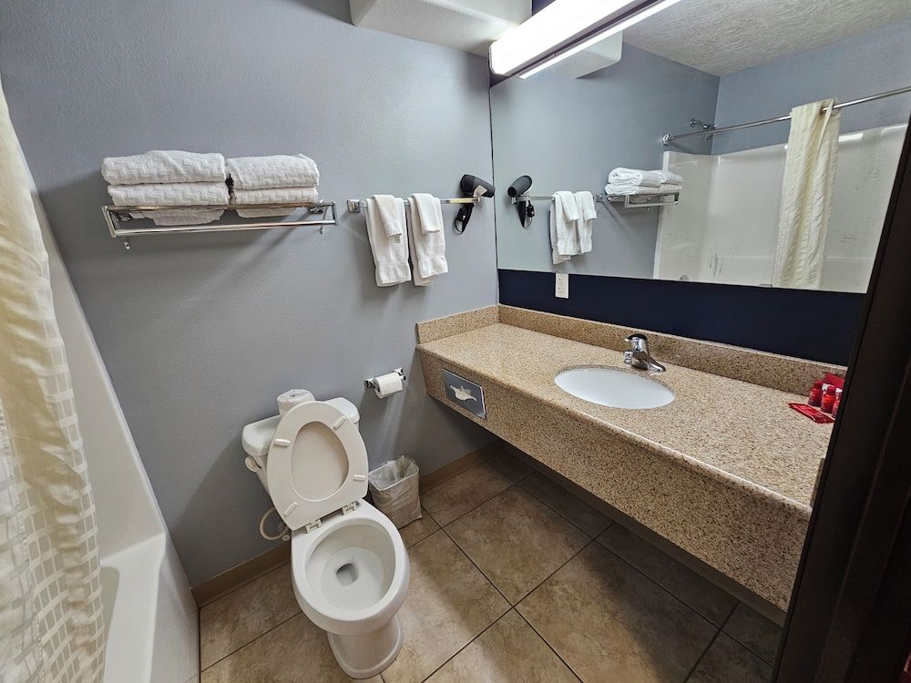 Executive Inn and Suites Extended Stay in Vernal Studio Double Queen Bed 8