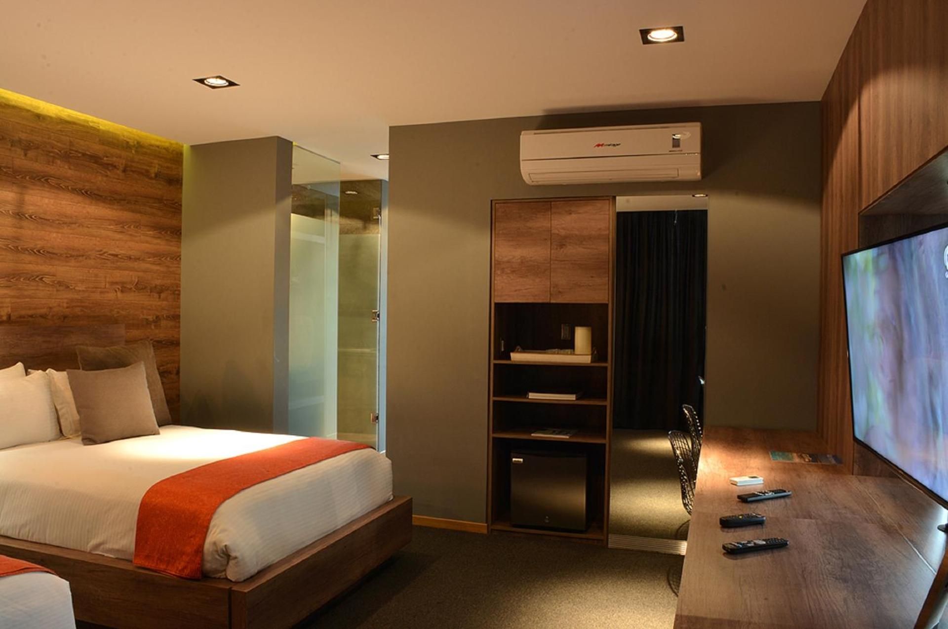 Deluxe Queen Room with Two Queen Beds