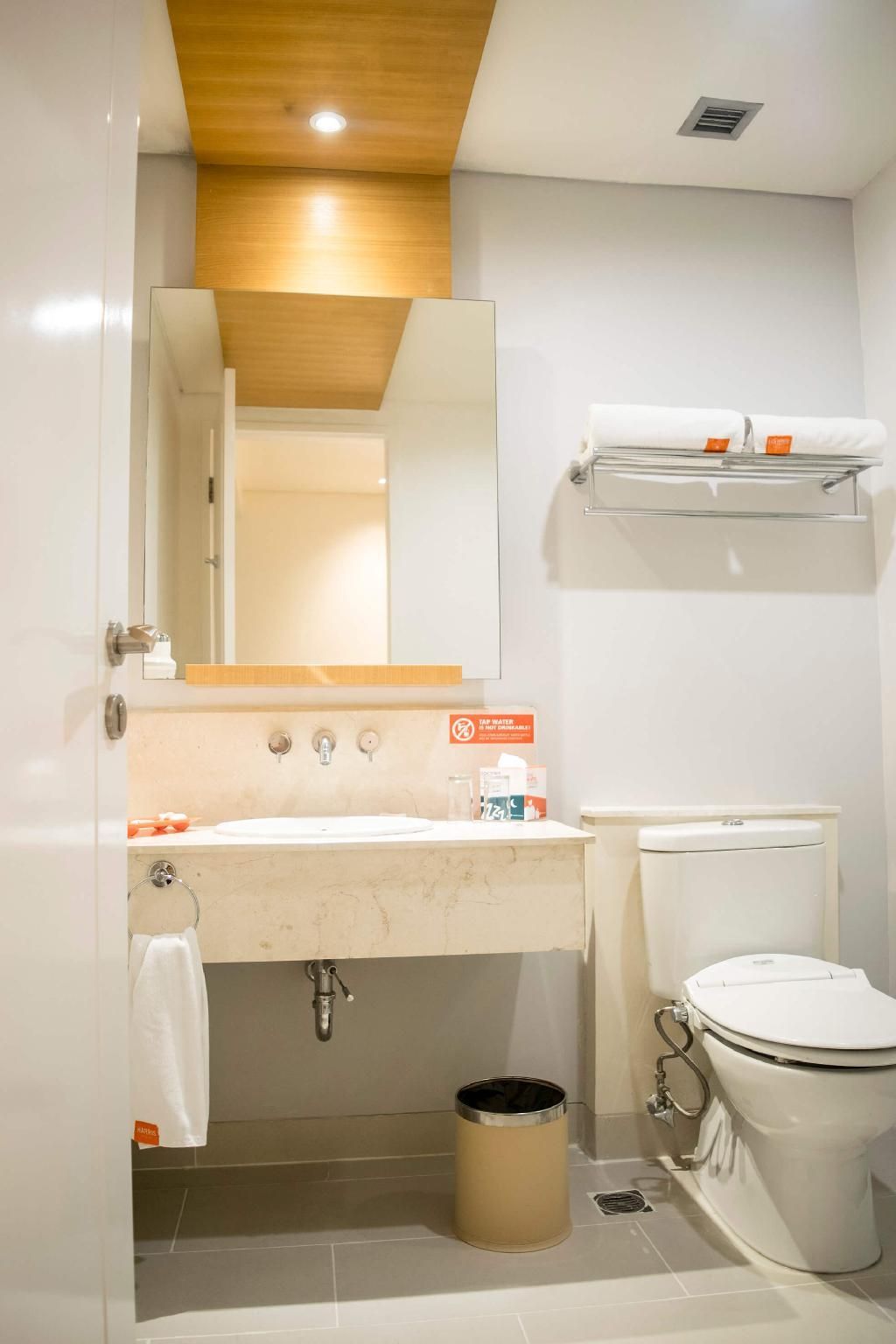 undefined HARRIS Suites FX Sudirman Jakarta 4