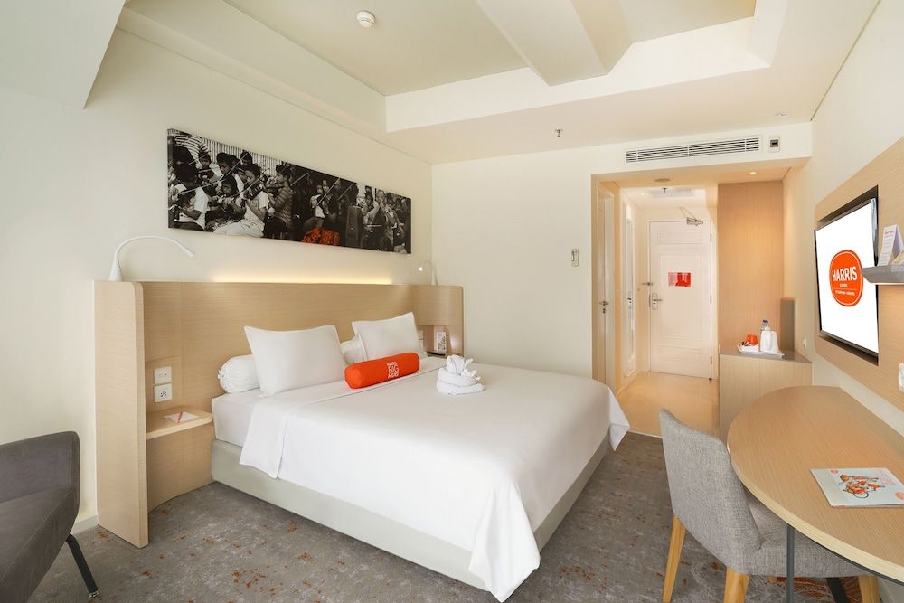 undefined HARRIS Suites FX Sudirman Jakarta 3