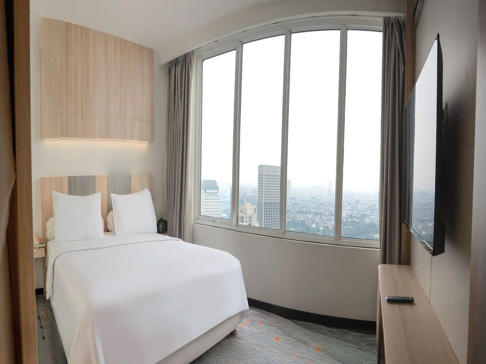 undefined HARRIS Suites FX Sudirman Jakarta 8