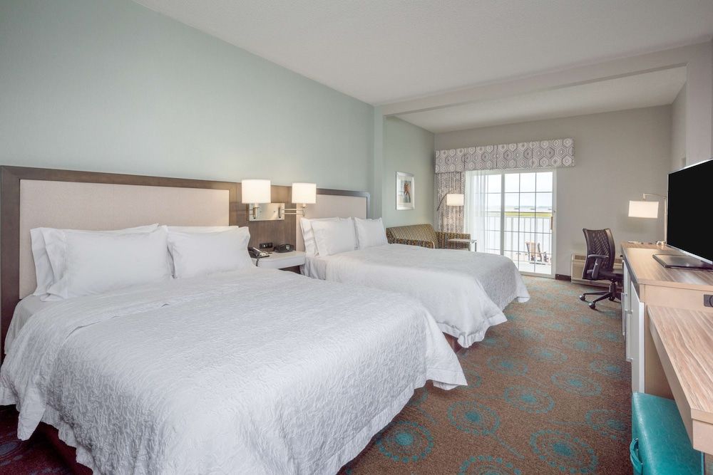 Room, Multiple Beds (Waterfront)