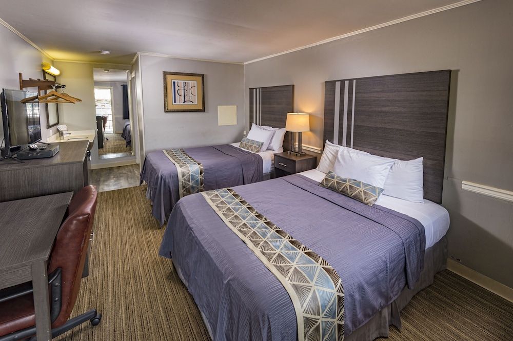 Sunrise Inn Hershey Standard Room, 2 Queen Beds 5