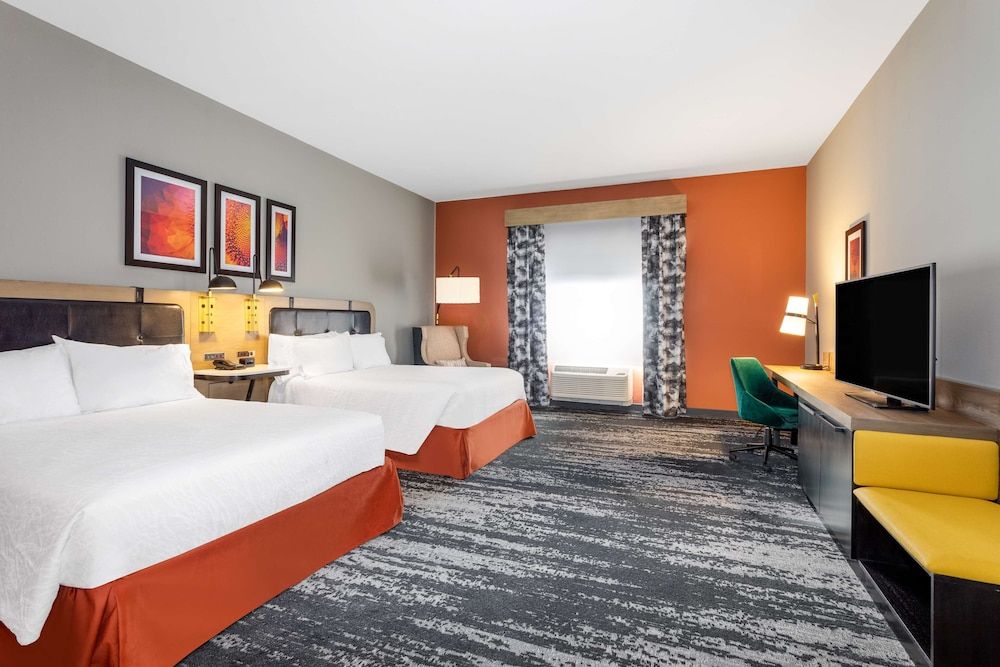 Standard Room, 2 Queen Beds, Accessible, Bathtub