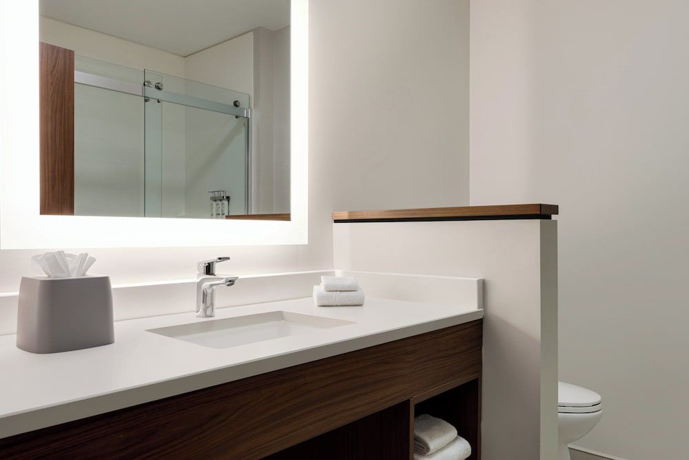Suite, 2 Queen Beds, Hearing Accessible