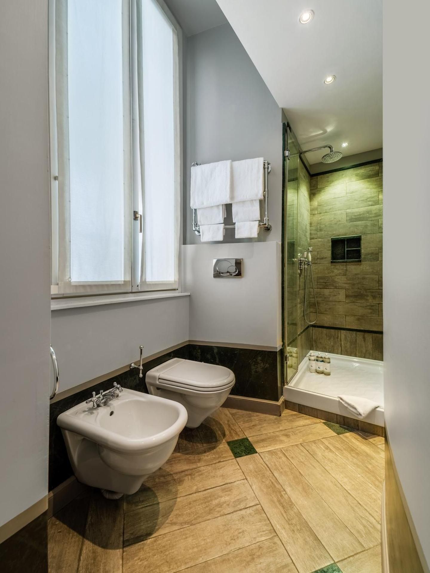 Large 1 Bedroom Apartment with Sofa Bed - Duplex