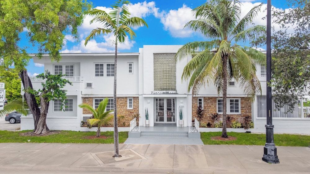 undefined Travelodge by Wyndham Miami Biscayne Bay 4