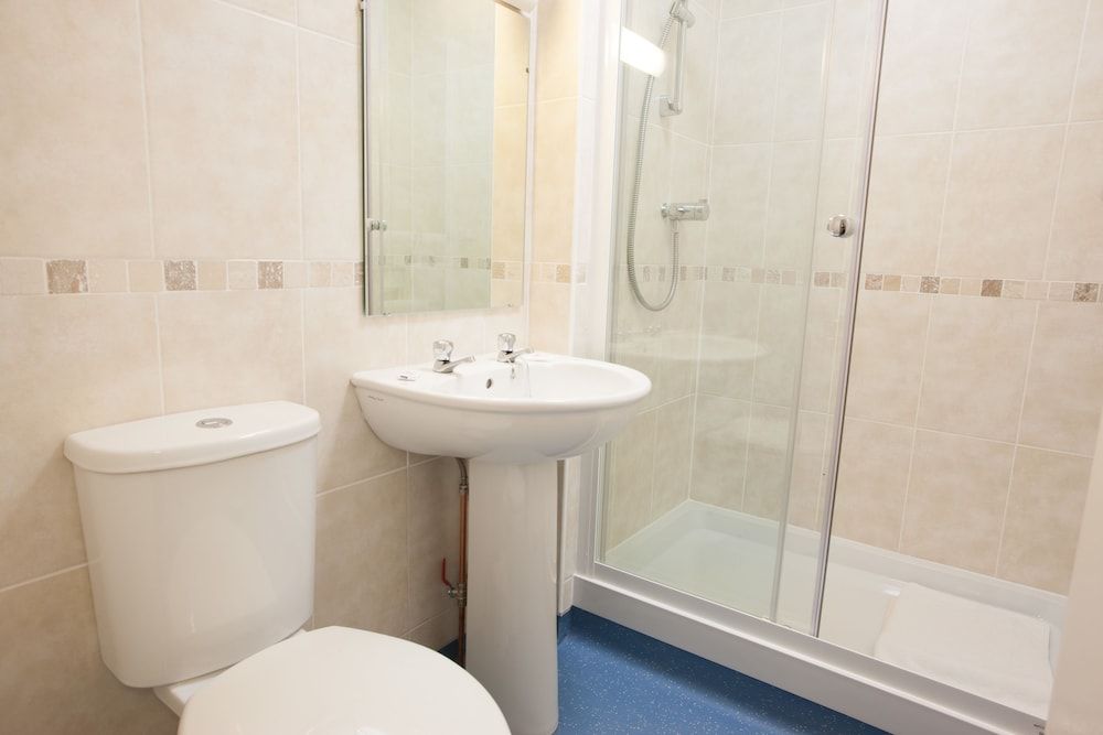 TLH Derwent Hotel - TLH Leisure, Entertainment and Spa Resort Family Triple Room (2 Adults + 1 Child) 2