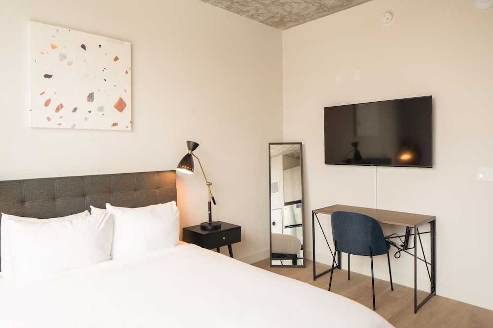 Kasa River North Chicago Comfort Studio, 1 Queen Bed, Kitchen (Self Check-in with Virtual Front Desk) 3