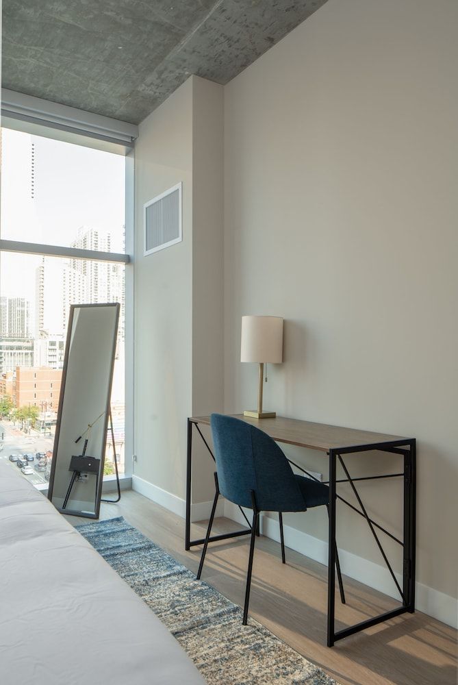 Kasa River North Chicago Family Apartment, 2 Bedrooms, 2 Bathrooms (Self Check-in with Virtual Front Desk) 4