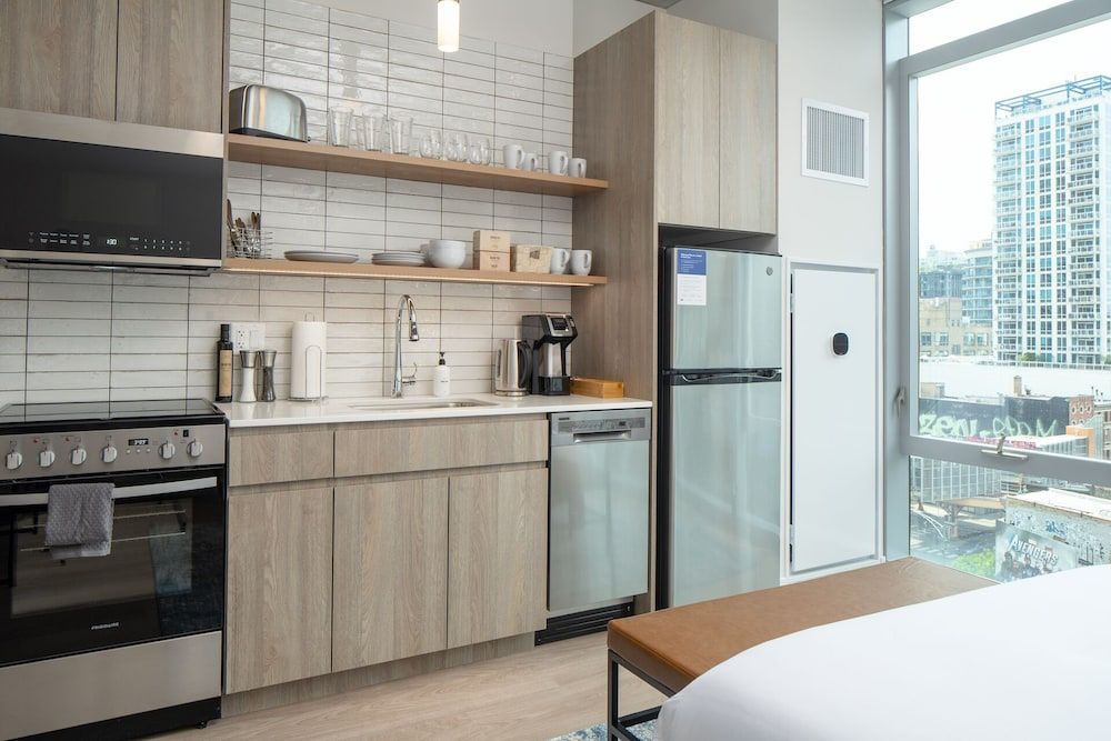 Kasa River North Chicago Comfort Studio, 1 Queen Bed, Kitchen (Self Check-in with Virtual Front Desk) 5