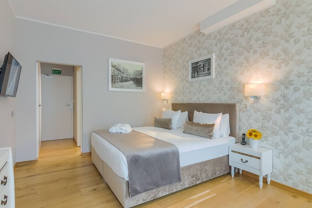 New Era Hotel Bucharest City Deluxe Double Bed