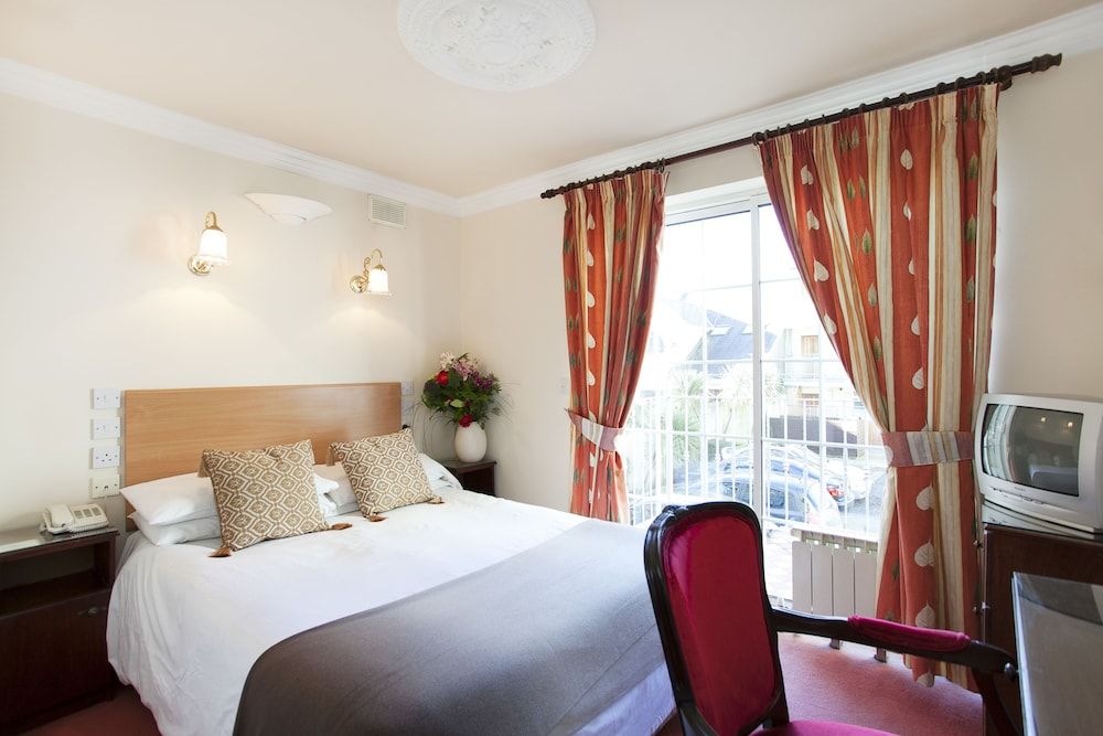 The Leeson Lodge Standard Double Room 2