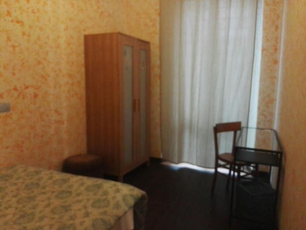 Residenza Laterano Standard Double Room, Shared Bathroom 7
