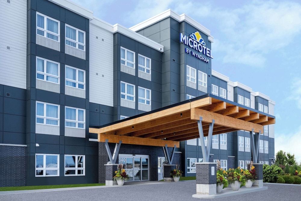 undefined Microtel Inn & Suites by Wyndham Kanata Ottawa West 6