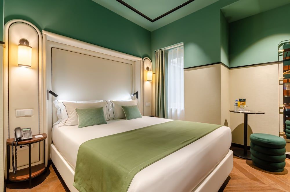 Nicola Rossio Hotel Standard Room 5