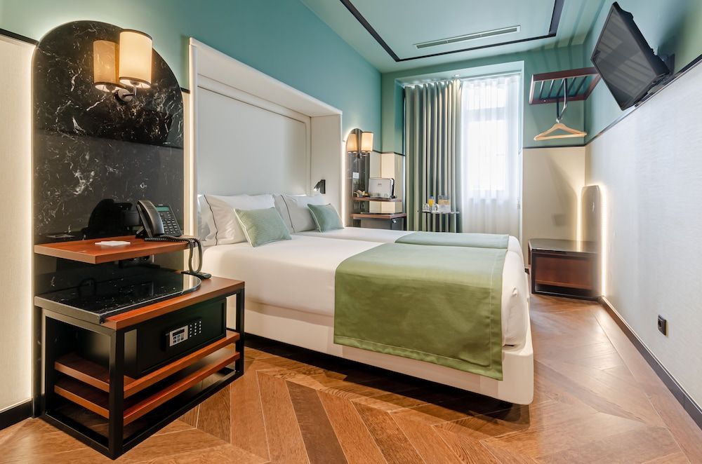 Nicola Rossio Hotel Standard Room 7