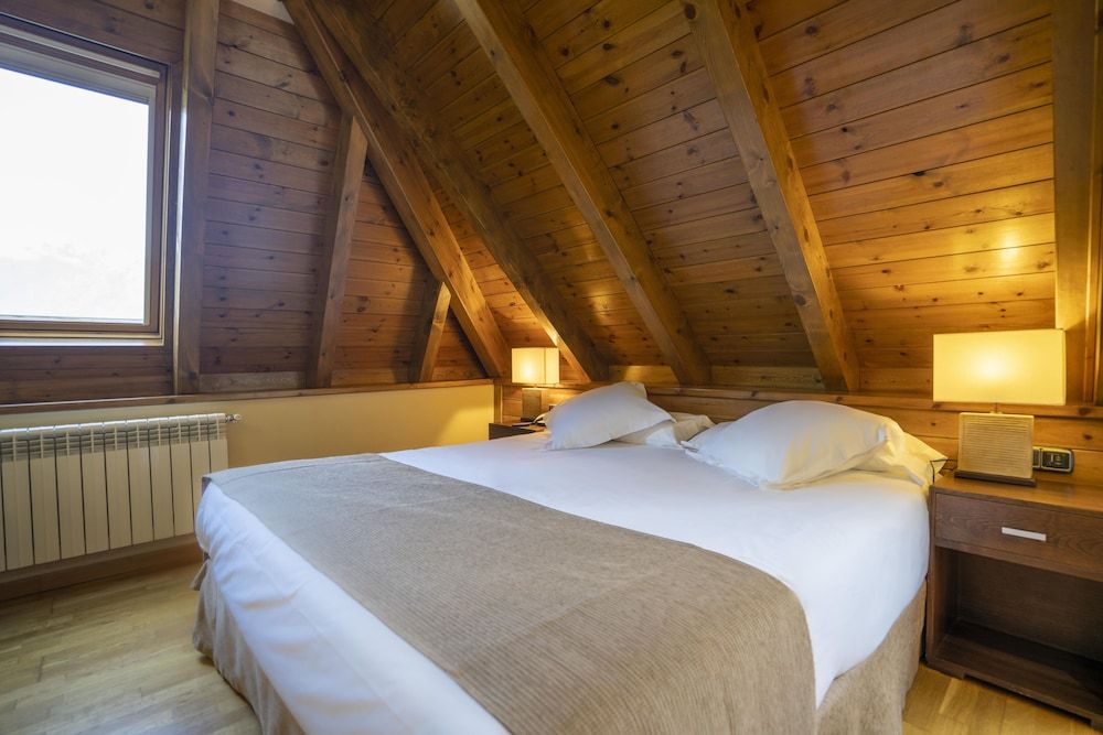 Hotel & Restaurante Peña Habitación Doble Superior Abuhardillada 5