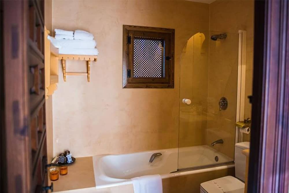 Hacienda Del Cardenal Standard Room, 2 Twin Beds 9