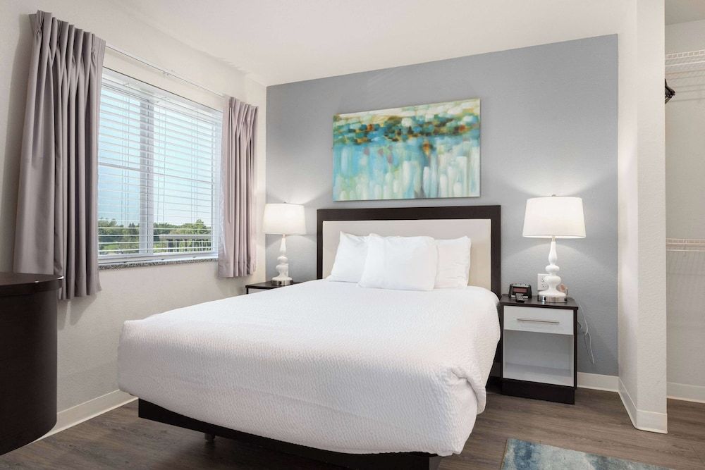 Suite, 2 Bedrooms, Balcony