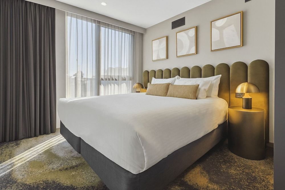 Melbourne City Apartment Hotel Two Bedroom King Apartment