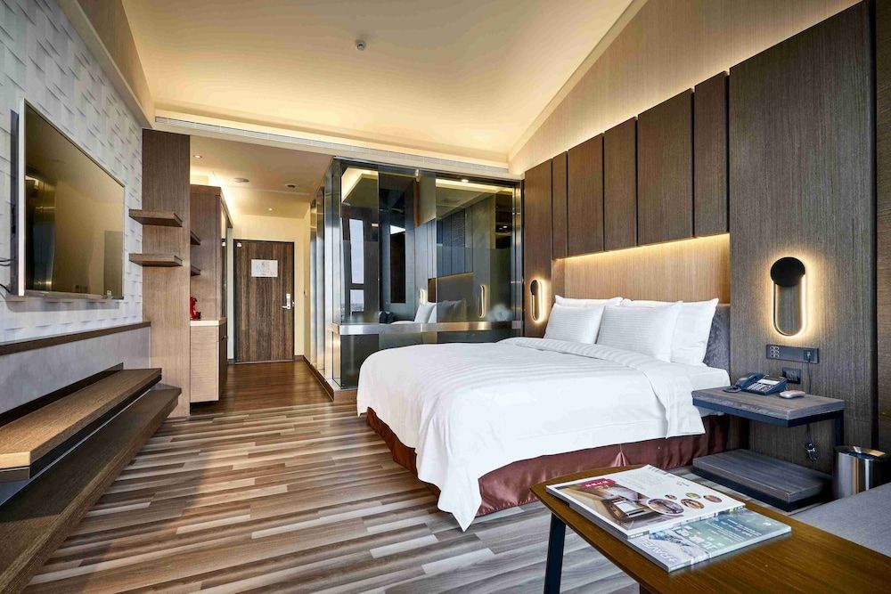 So Fun Hotel Superior Double Room 2