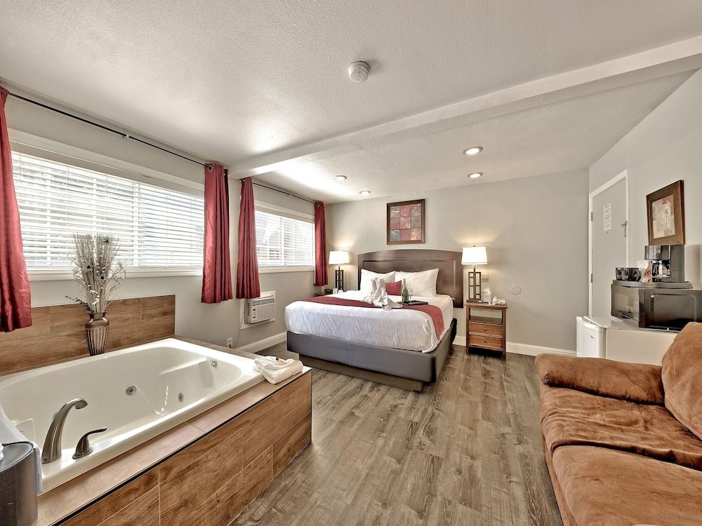 undefined Secrets Inn Lake Tahoe 5