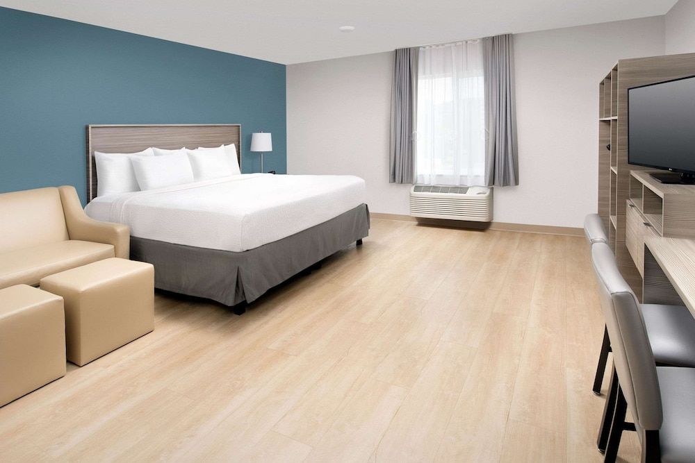 Standard Room, 1 King Bed, Non Smoking