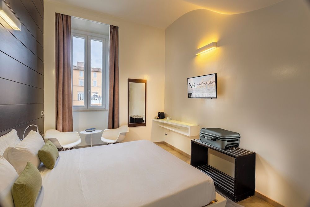 undefined Navona Stay 9