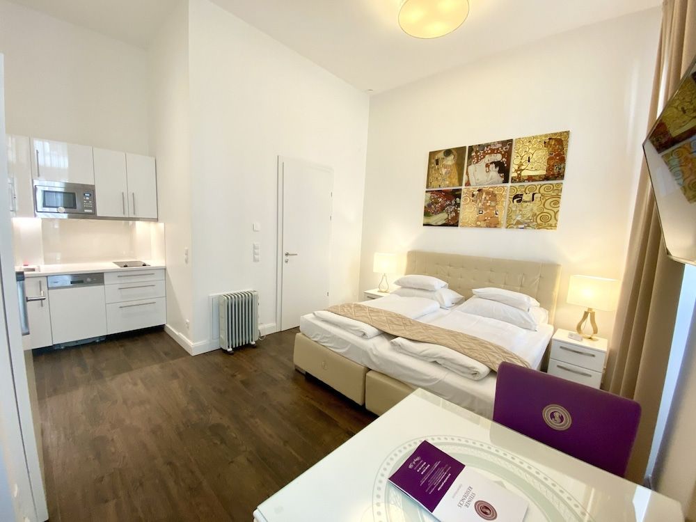 Steiner Residences Vienna Taborstrasse Economy Studio, 1 Queen Bed, Non Smoking, Kitchen 11