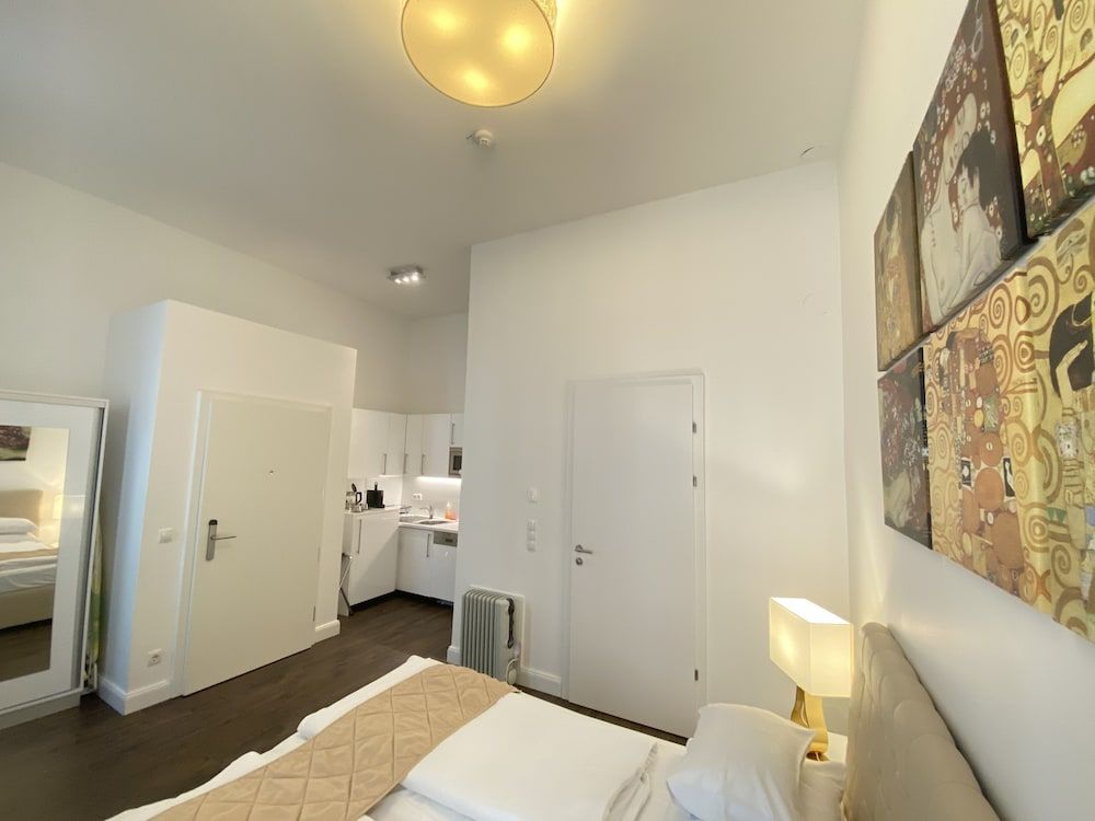 Steiner Residences Vienna Taborstrasse Economy Studio, 1 Queen Bed, Non Smoking, Kitchen 17