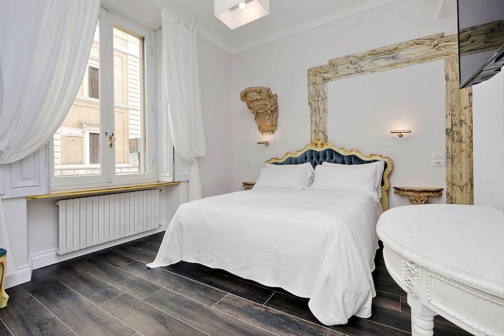 undefined Luxury Rooms 7