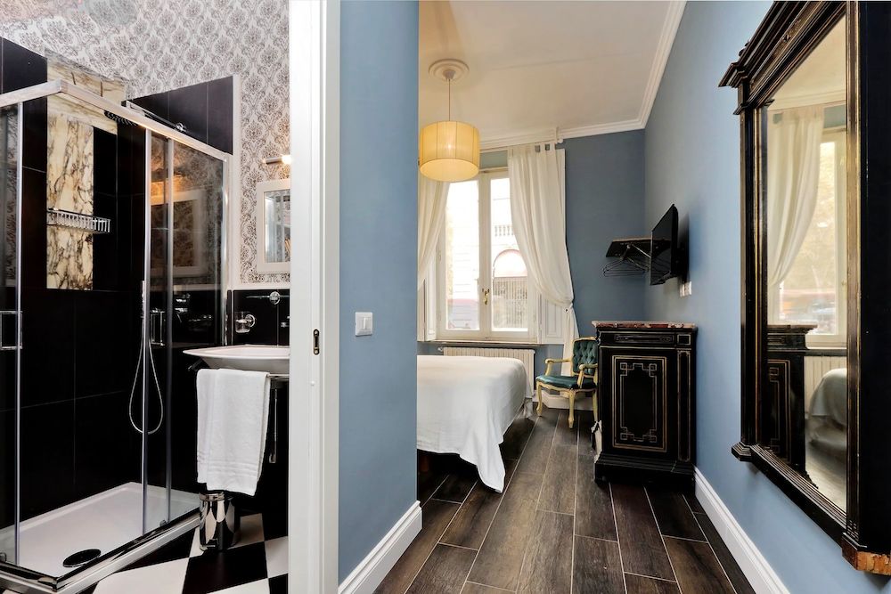 undefined Luxury Rooms 4